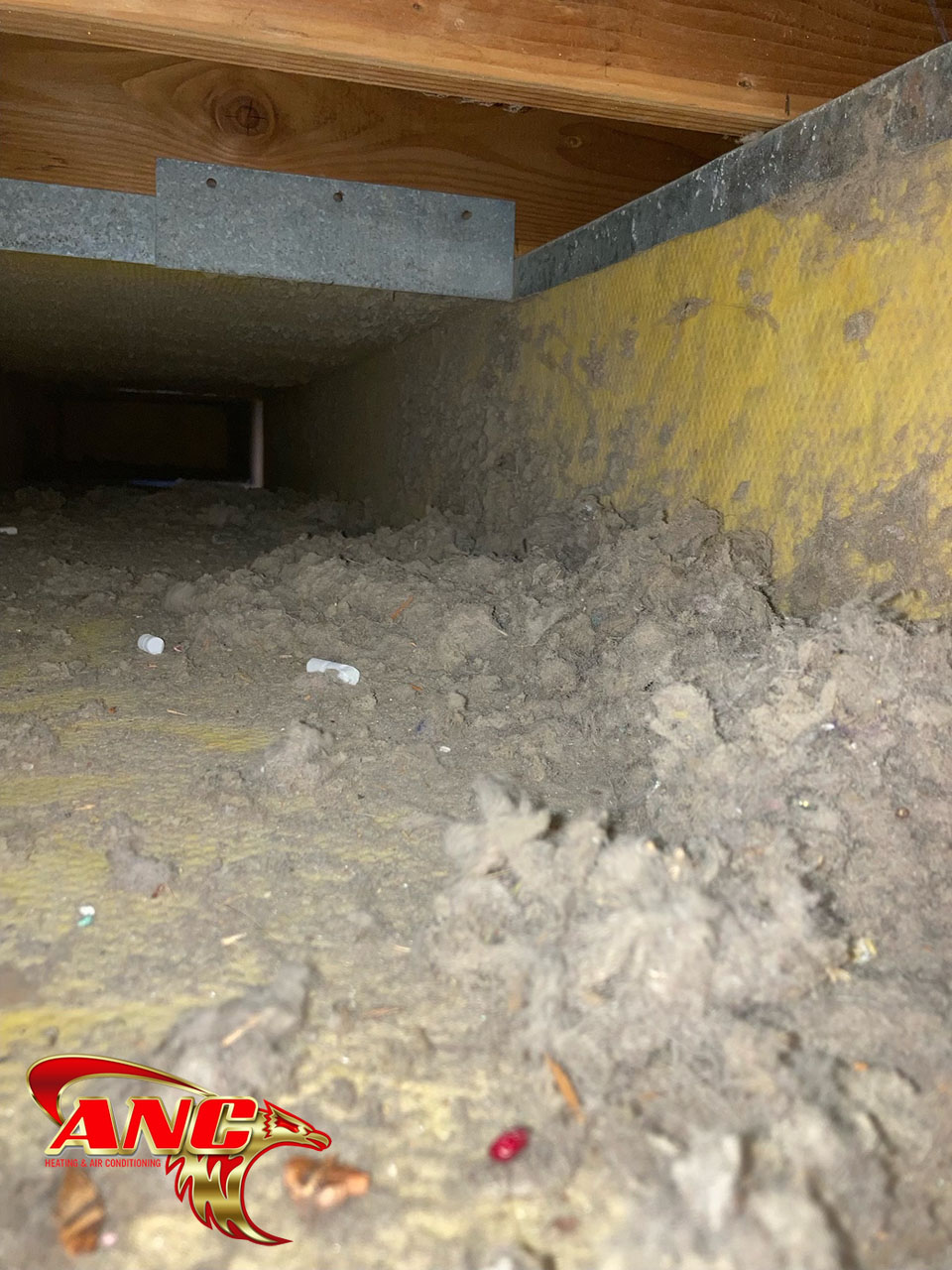 Dirty air ducts before duct cleaning